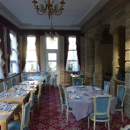 Des Thermes Otel Bourbon-lʼArchambault