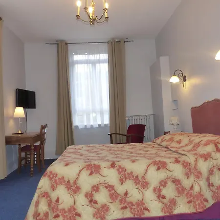 Des Thermes Otel Bourbon-lʼArchambault