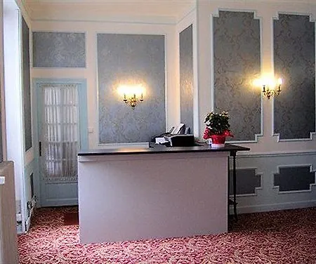 ホテル Des Thermes 2*