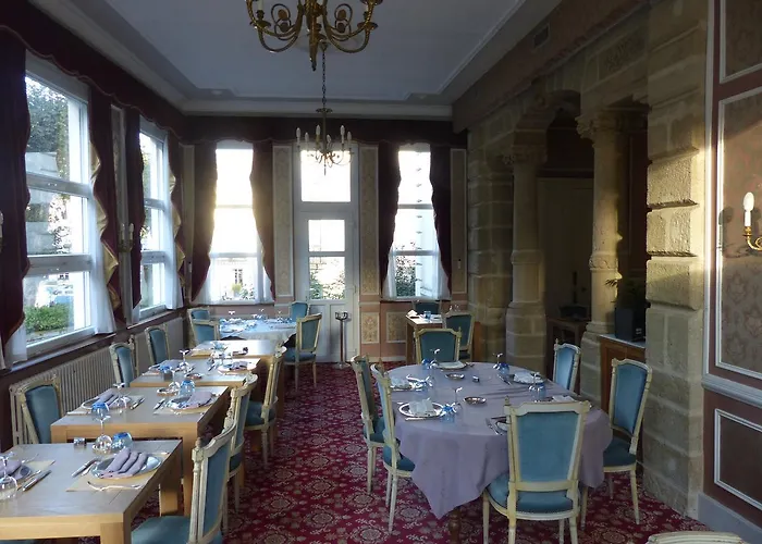 Des Thermes Otel Bourbon-lʼArchambault