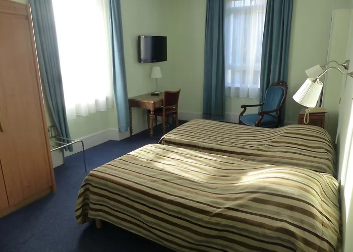 Des Thermes Otel Bourbon-lʼArchambault