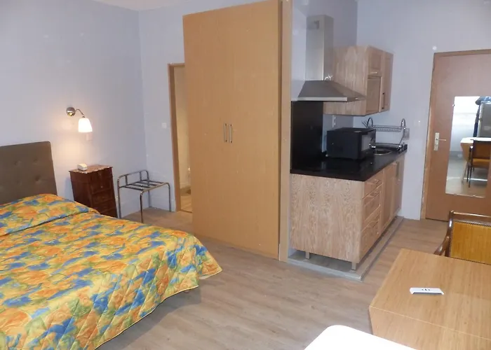 Des Thermes Otel Bourbon-lʼArchambault