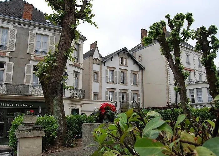 Des Thermes Bourbon-lʼArchambault