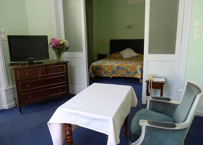 Des Thermes Bourbon-lʼArchambault