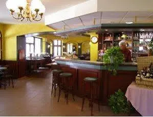 Des Thermes Bourbon-lʼArchambault